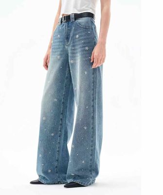 Klasik ve Şımartıcı bir siluet için Yüksek Belli Geniş Bacaklı Jeans