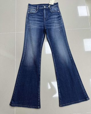 Yumuşak keskin çizgiler için özel tasarımlı denim taban