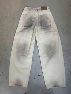 Yüksek belli dizayn denim altı hoş bir siluet için