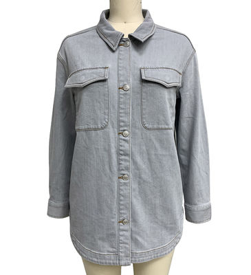Rahat ve zahmetsiz bir stil için büyük boyutlu fit denim gömlek